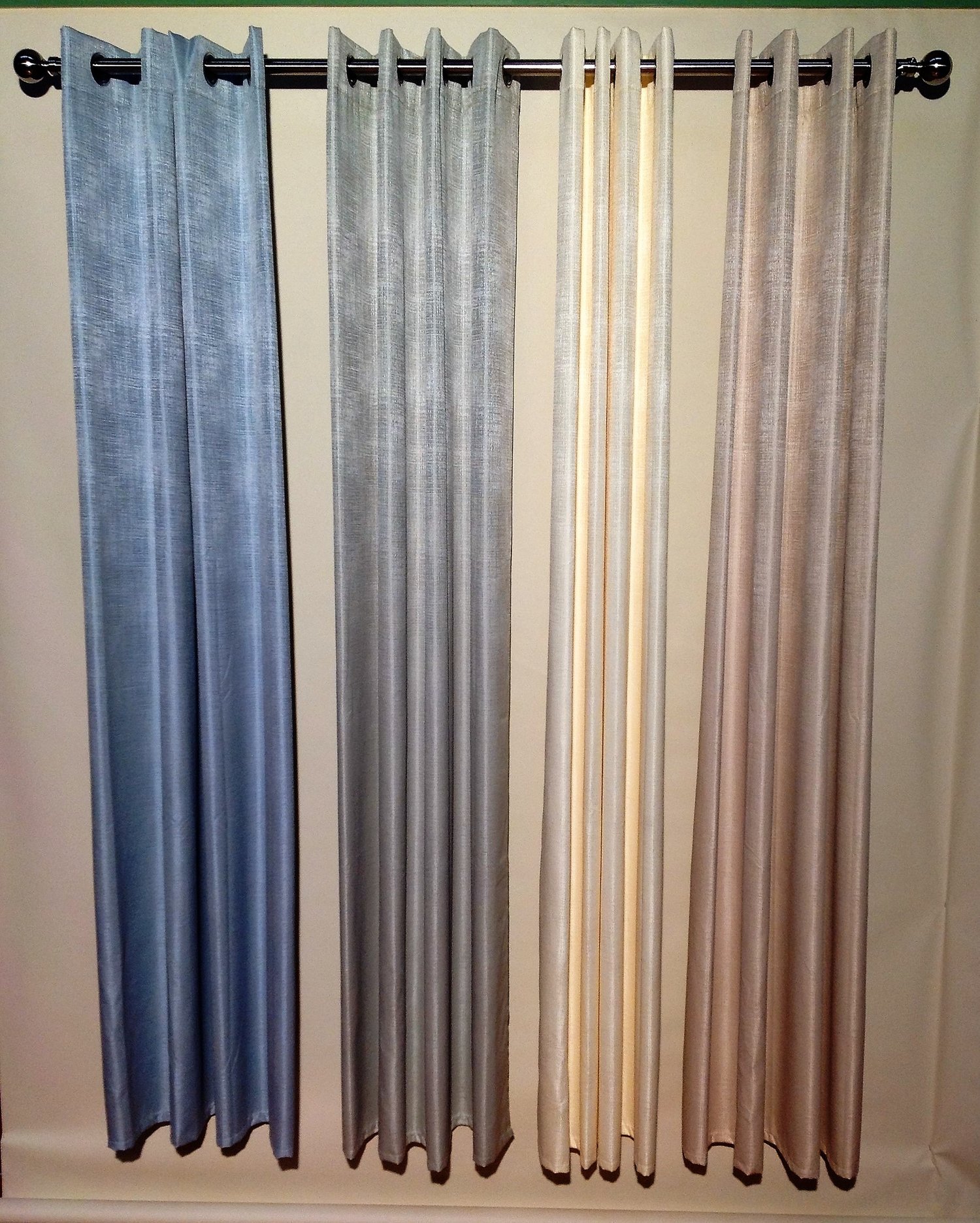 One-pass coated eyelet curtain (220cm drop)